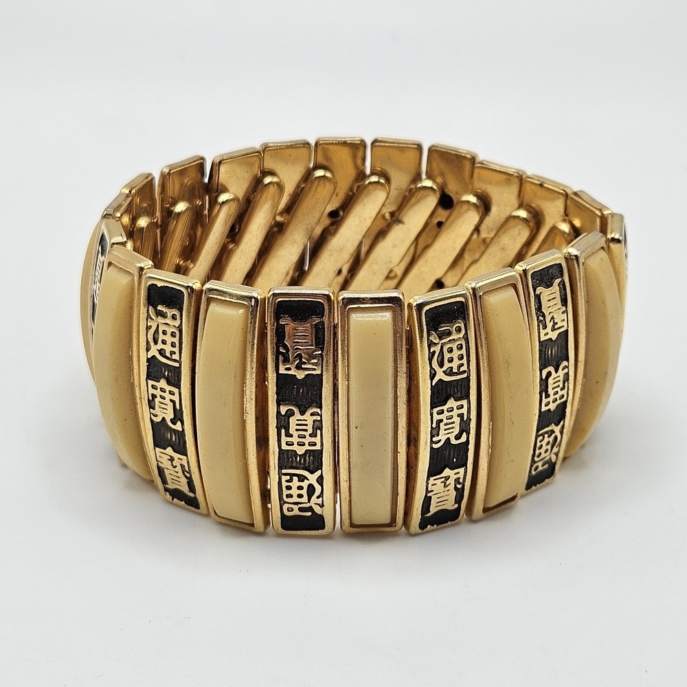 VINTAGE MCM Chinoiserie Thermoset Black and Gold Expansion Stretch Bracelet
